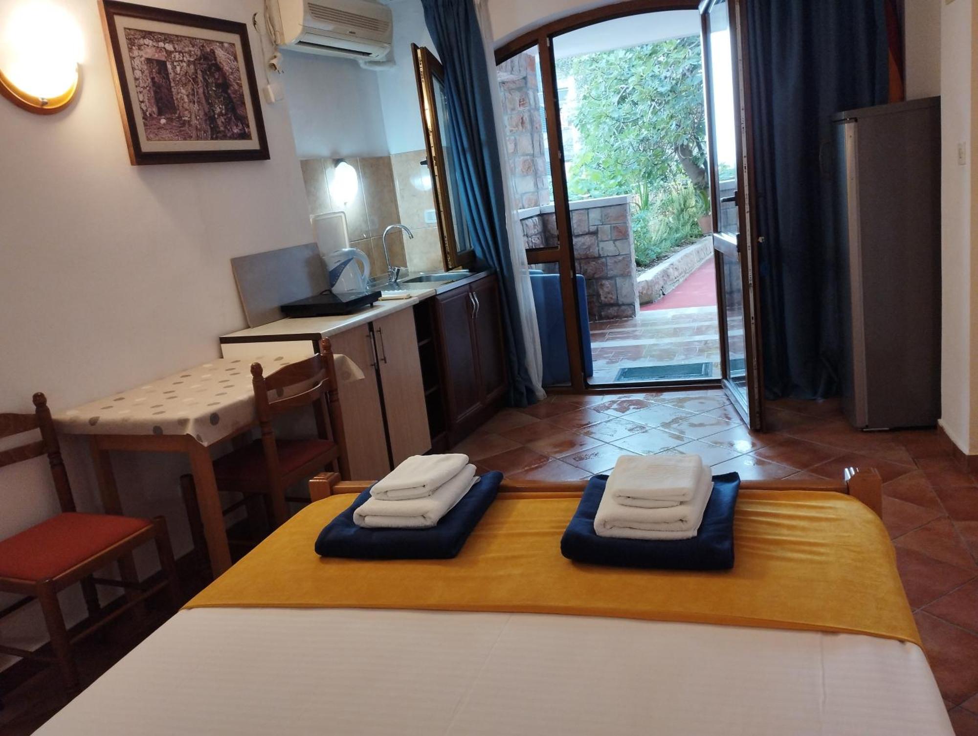 Zoro Apartments Sveti Stefan Room photo