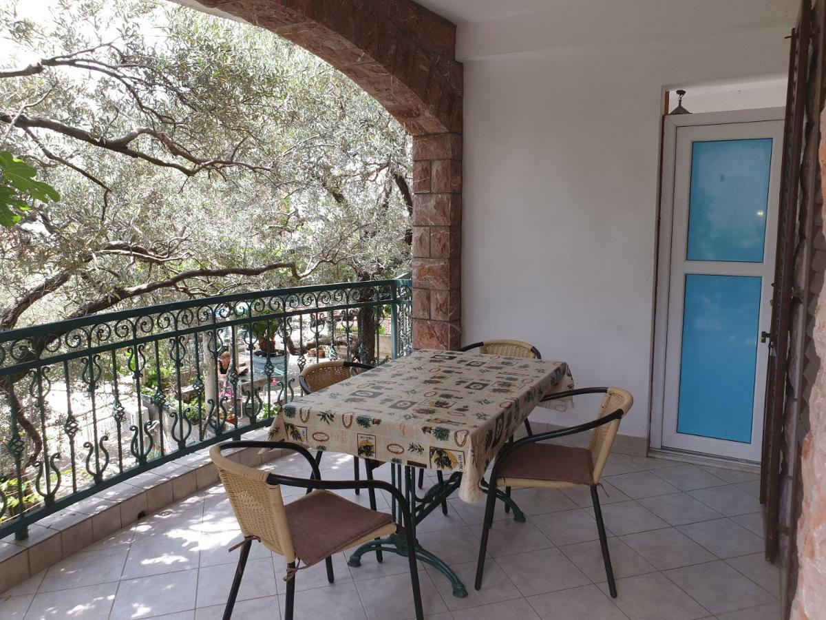Zoro Apartments Sveti Stefan Exterior photo